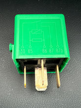 BMW Relay 61.36-8 353 447 (Siemens)   61368353447    V23134-N52-X171