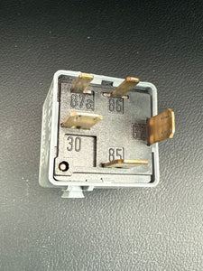 BMW Relay 61.36-1 393 403 Siemens Grey 5-Pin ABS 1393403    V23134-B57-X152